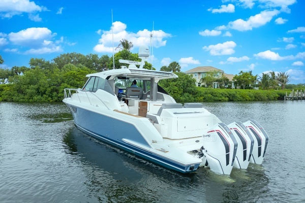 2021 Tiara Yachts 43