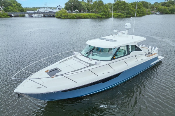 2021 Tiara Yachts 43
