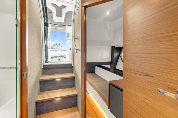 2021 Tiara Yachts 43
