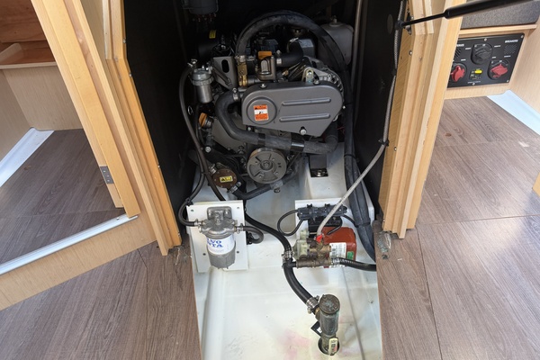 38ft Beneteau Yacht For Sale