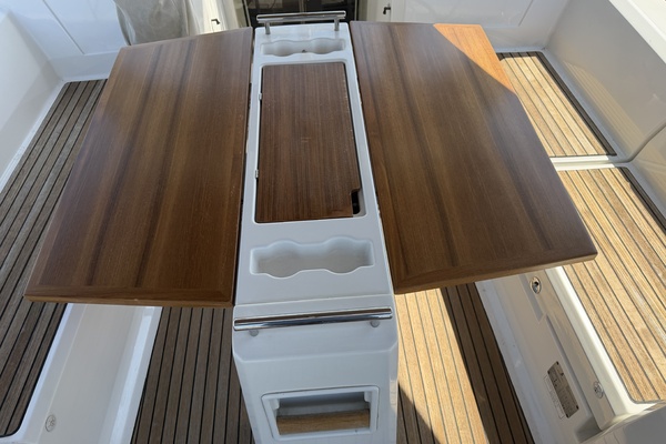38ft Beneteau Yacht For Sale