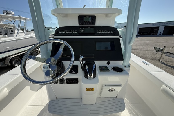 24ft Everglades Yacht For Sale