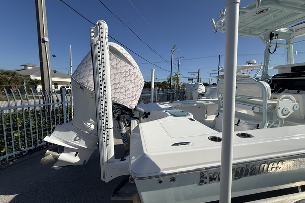 24ft Everglades Yacht For Sale