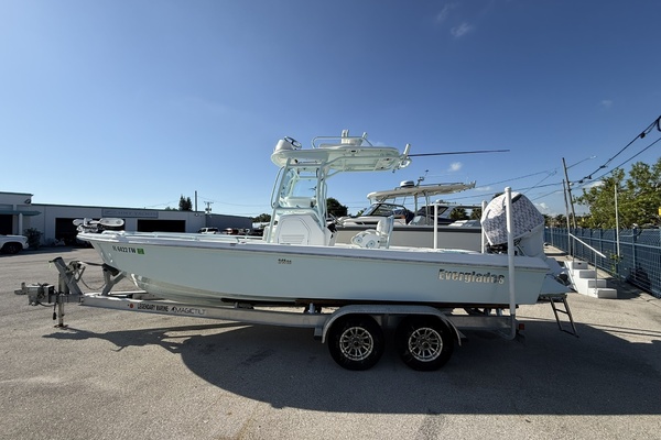 24ft Everglades Yacht For Sale