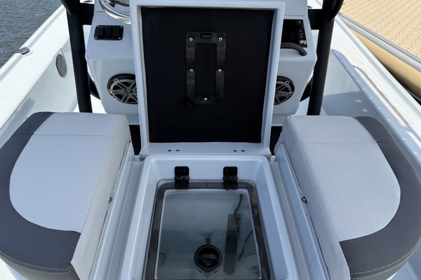 24ft Yellowfin Yacht For Sale