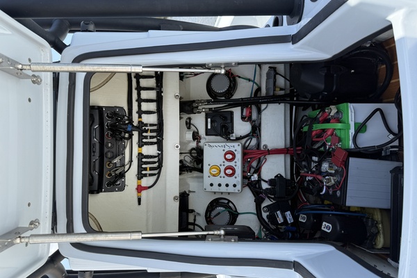24ft Yellowfin Yacht For Sale