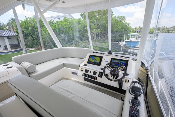 Tiara 44 Daybreak - Exterior Flybridge