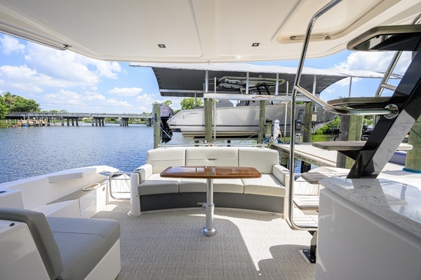 2017 Tiara Yachts 44
