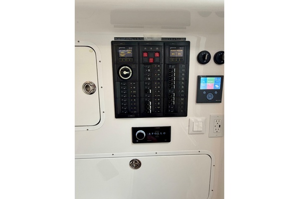 Go Away Bird 35ft MJM Yacht For Sale