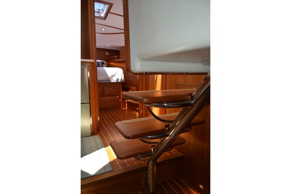 Finnegans Wake 38ft Sabre Yacht For Sale