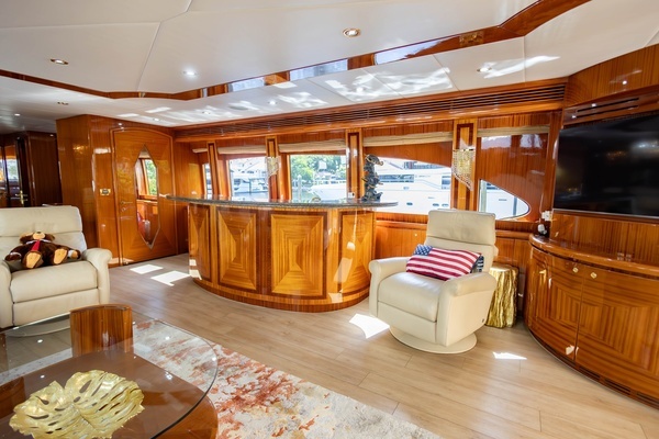 Hargrave Enclosed Skylounge Yacht For Sale