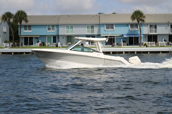 Boston Whaler 28 NO FILTER - Exterior Profile