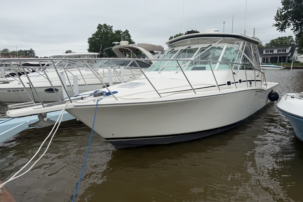 35-ft-Cabo-1998-35 Express- Sandusky Ohio United States  yacht for sale