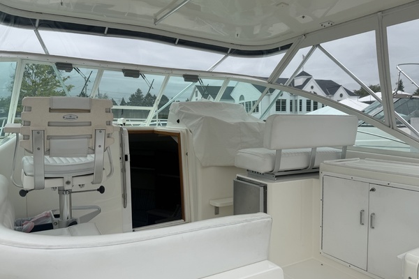 1998 Cabo 35
