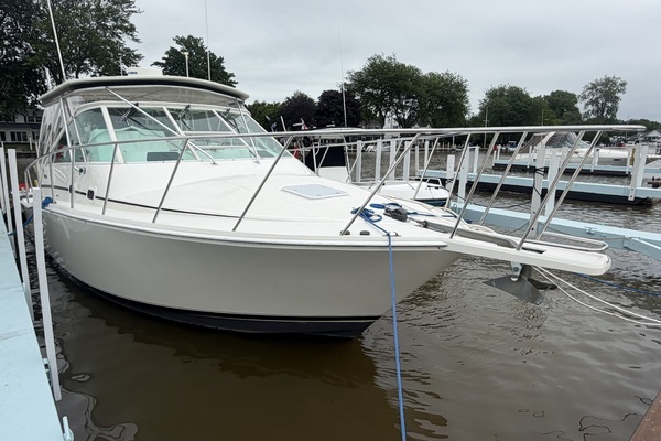 1998 Cabo 35