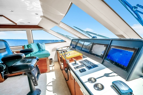 Hatteras Convertible Yacht For Sale