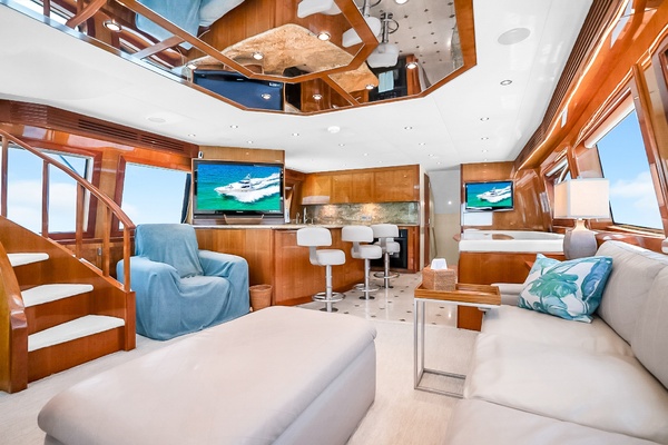 La La s Six Chicks 77ft Hatteras Yacht For Sale