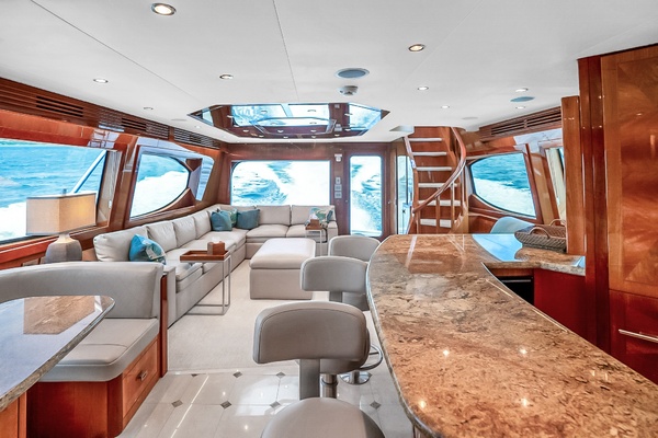 La La s Six Chicks 77ft Hatteras Yacht For Sale