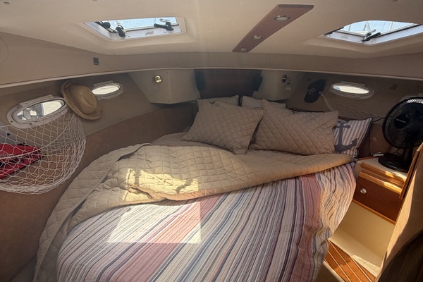 30ft Cutwater Yacht For Sale