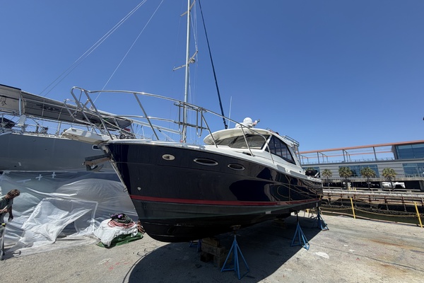 30ft Cutwater Yacht For Sale