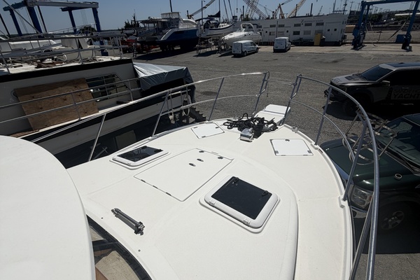 30ft Cutwater Yacht For Sale