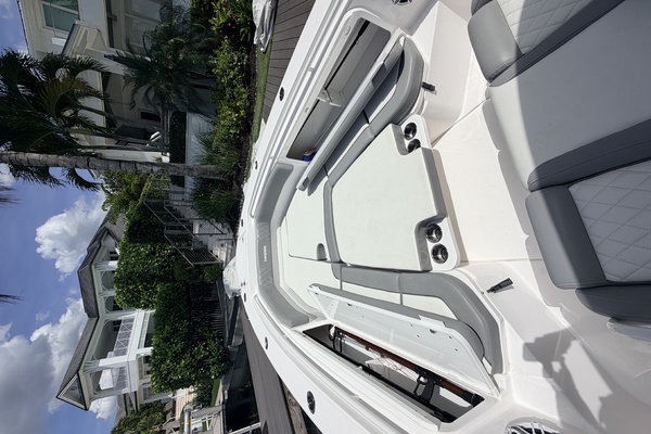 35ft Everglades Yacht For Sale
