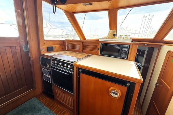 Boat Hair Don t Care 48ft Offshore Yachts Yacht For Sale