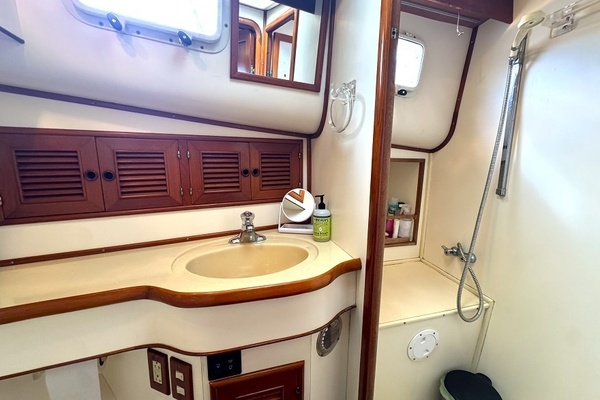 Boat Hair Don t Care 48ft Offshore Yachts Yacht For Sale
