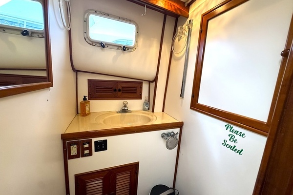 Boat Hair Don t Care 48ft Offshore Yachts Yacht For Sale