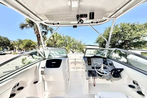 24ft Robalo Yacht For Sale