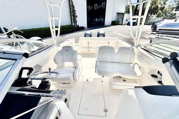 24ft Robalo Yacht For Sale