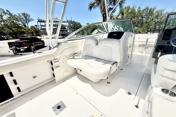 24ft Robalo Yacht For Sale