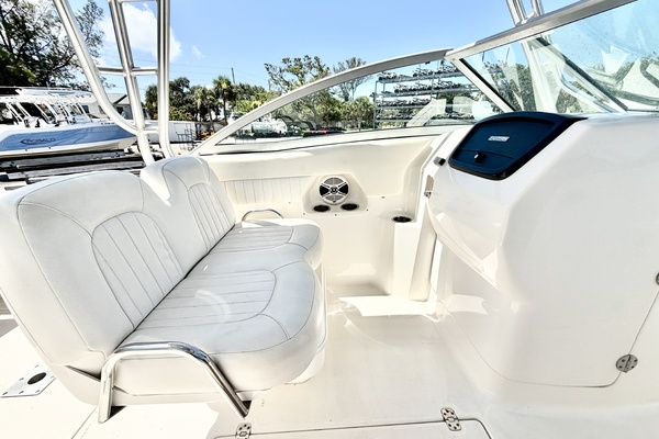 24ft Robalo Yacht For Sale