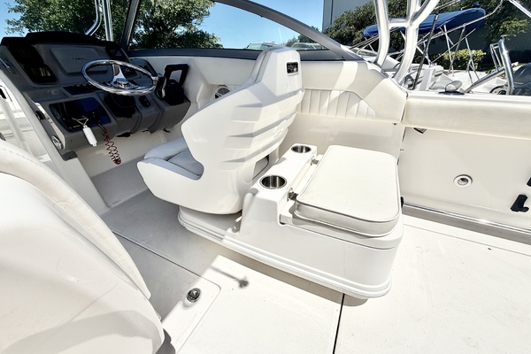 24ft Robalo Yacht For Sale