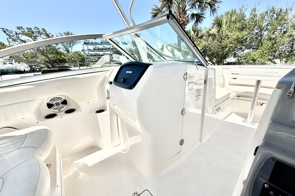 24ft Robalo Yacht For Sale