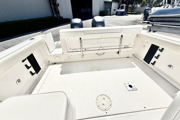24ft Robalo Yacht For Sale