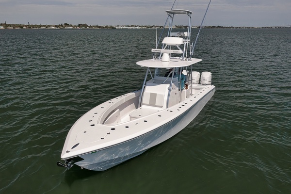 2025 Custom 34
