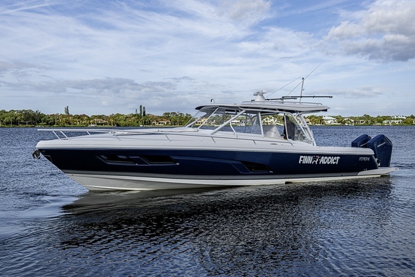 Intrepid Valor Yacht For Sale