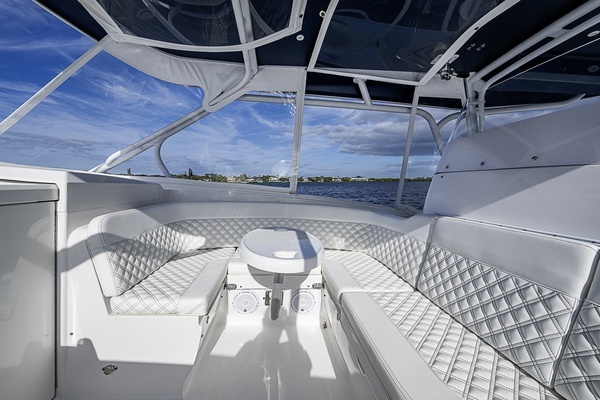 Intrepid Valor Yacht For Sale