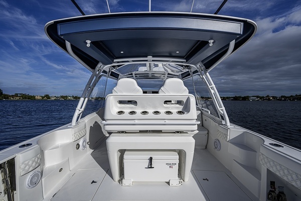 Intrepid Valor Yacht For Sale