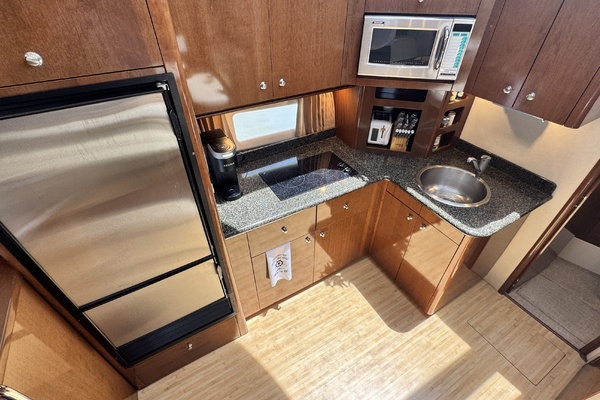 Splash  amp  Dash 47ft Carver Yacht For Sale