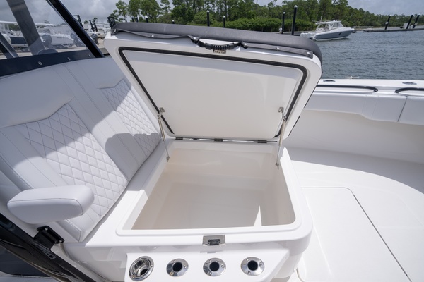 34ft Fountain Yacht For Sale