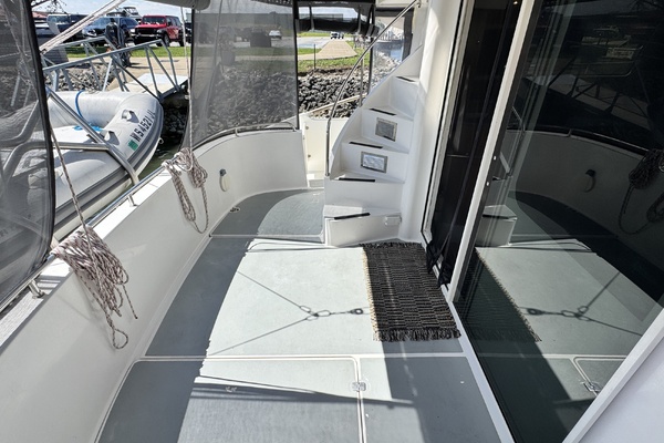 Aft Cockpit