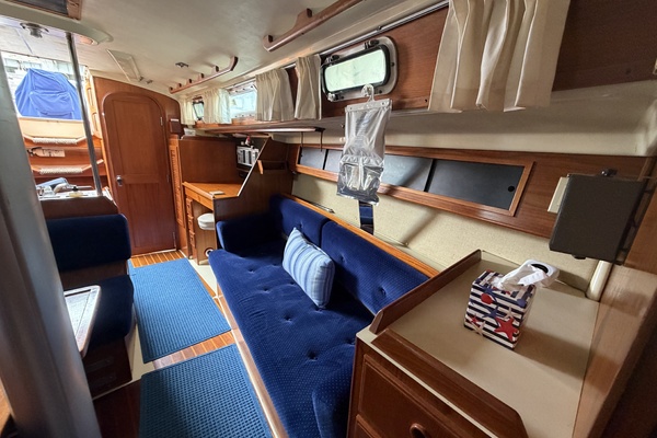 36ft Pearson Yacht For Sale
