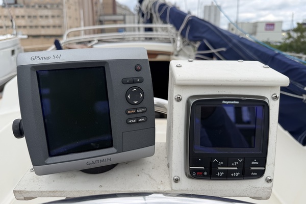 36ft Pearson Yacht For Sale