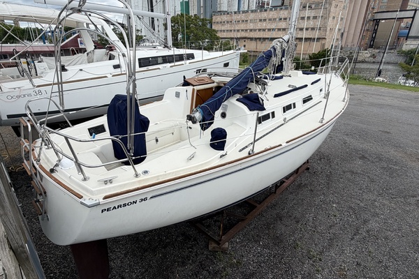 36ft Pearson Yacht For Sale