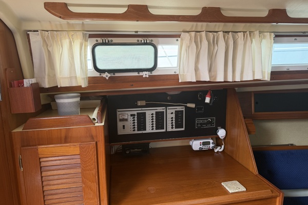 36ft Pearson Yacht For Sale