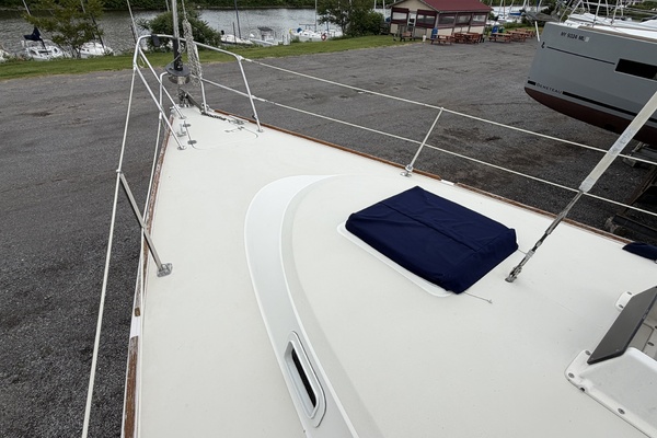 36ft Pearson Yacht For Sale