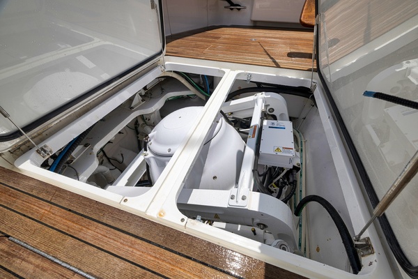 SIR REEL 92ft Viking Yacht For Sale