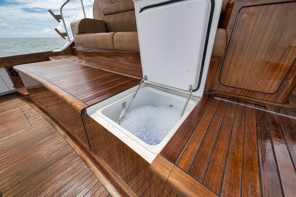 SIR REEL 92ft Viking Yacht For Sale